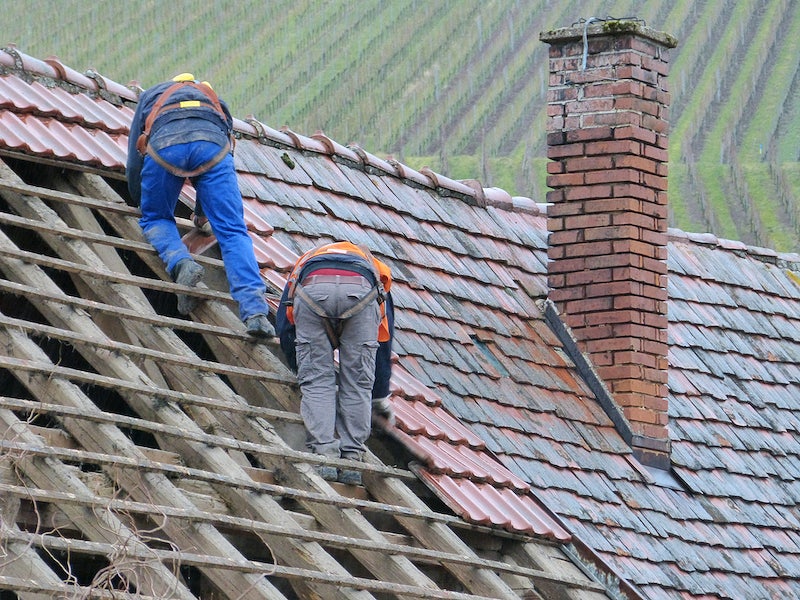 What Are Some Of The Signs That Roof Repair is Required?